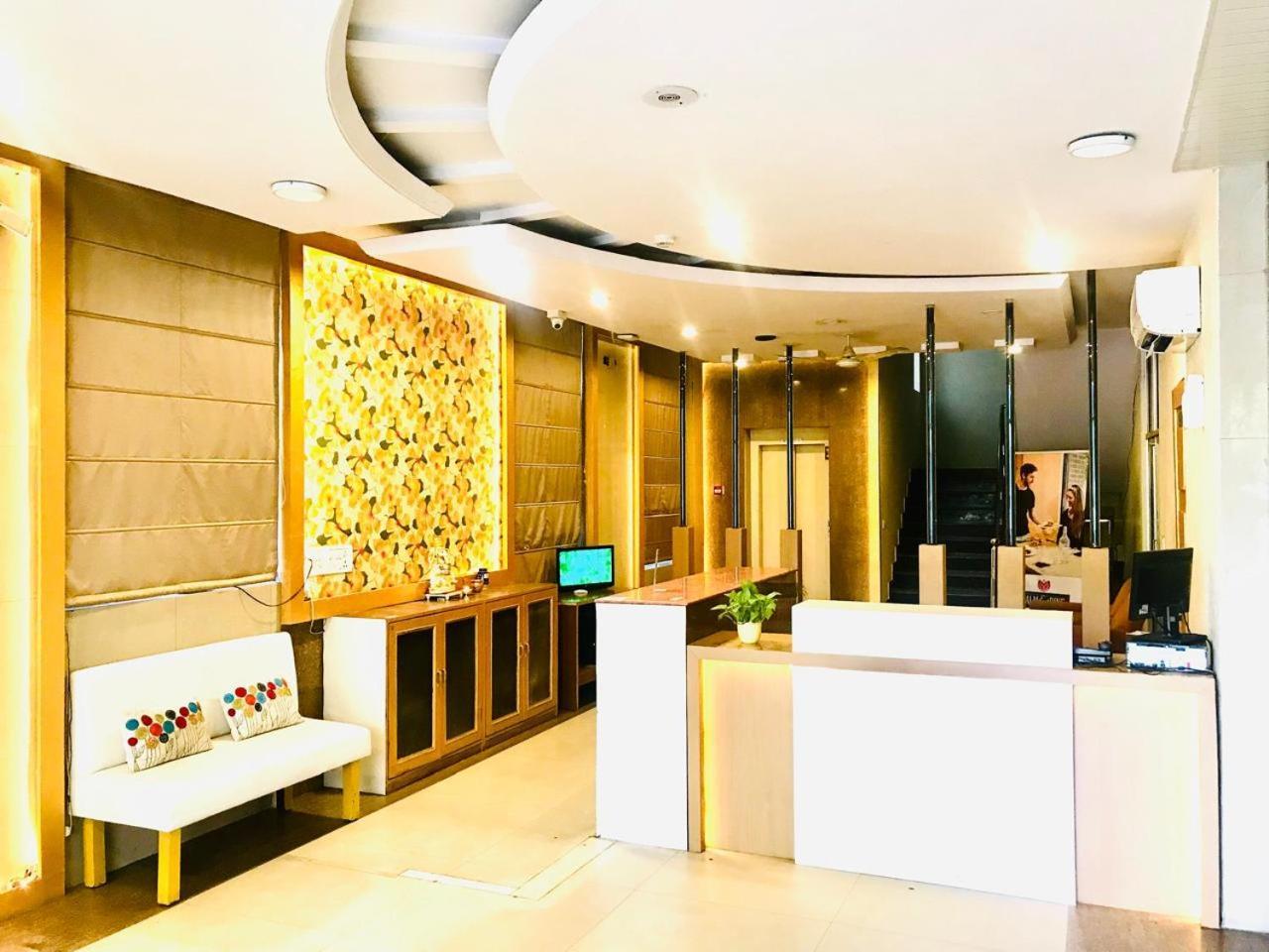 Tulip Palm Hotel Jaipur Exterior photo